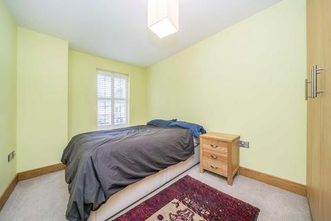 3 bedroom flat for sale, Lower Kings Road, Kingston Upon Thames KT2