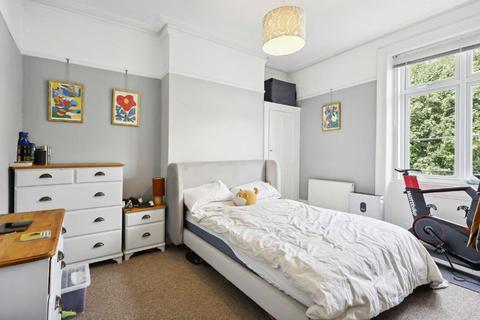 2 bedroom flat for sale, Anglesea Road, Kingston Upon Thames KT1