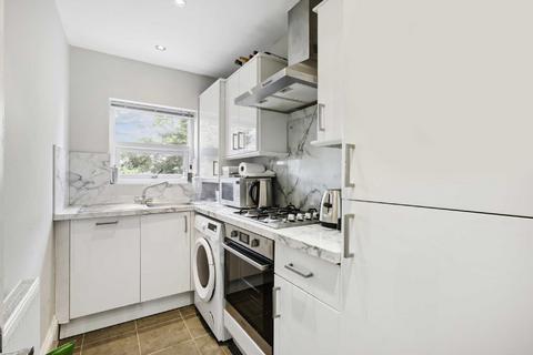 2 bedroom flat for sale, Anglesea Road, Kingston Upon Thames KT1