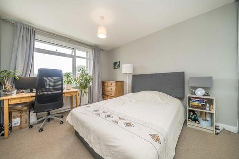 2 bedroom flat for sale, Westbury Road, New Malden KT3