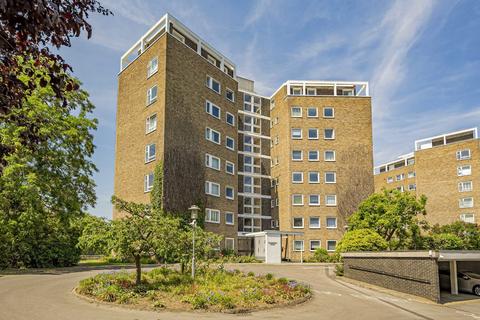 2 bedroom flat for sale, Albany Park Road, Kingston Upon Thames KT2