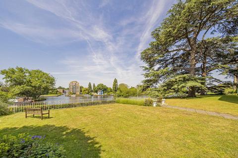 2 bedroom flat for sale, Albany Park Road, Kingston Upon Thames KT2