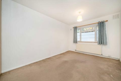 2 bedroom flat for sale, Wilmer Crescent, Kingston Upon Thames KT2