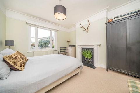 3 Crescent Road, Kingston Upon Thames, KT2 7RD