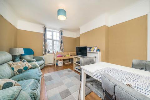 2 bedroom flat for sale, Birkenhead Avenue, Kingston Upon Thames KT2