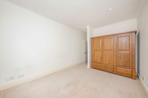 2 bedroom flat to rent, Villiers Road, Kingston Upon Thames KT1