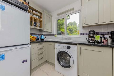 2 bedroom house for sale, Haygreen Close, Kingston Upon Thames KT2