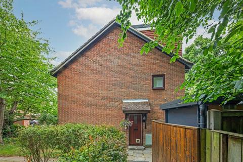 61 Haygreen Close, Kingston Upon Thames, KT2 7TS