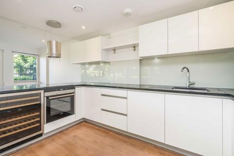 3 bedroom flat to rent, Henry Macaulay Avenue, Kingston Upon Thames KT2