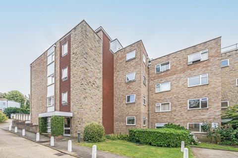 2 bedroom flat for sale, Queens Road, Kingston Upon Thames KT2