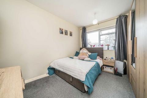 2 bedroom flat for sale, Queens Road, Kingston Upon Thames KT2