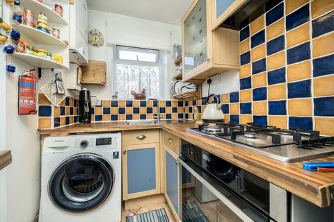 1 bedroom flat for sale, Kingston Hill, Kingston Upon Thames KT2