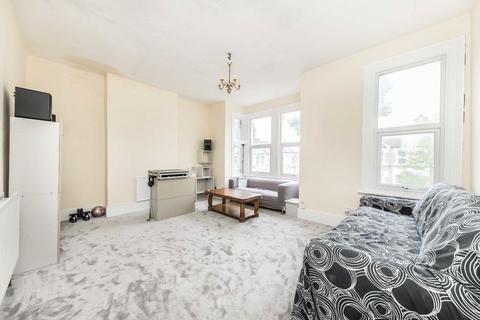 2 bedroom flat to rent, Brownhill Road, London SE6