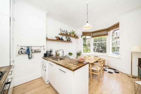 2 bedroom flat to rent, Tressillian Road, London SE4