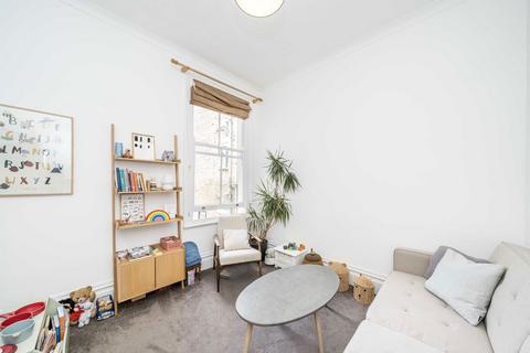 2 bedroom flat to rent, Tressillian Road, London SE4