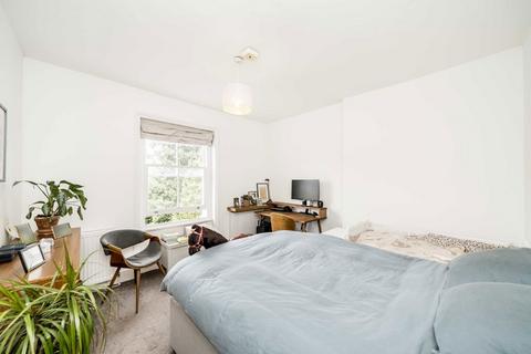 2 bedroom flat to rent, Tressillian Road, London SE4