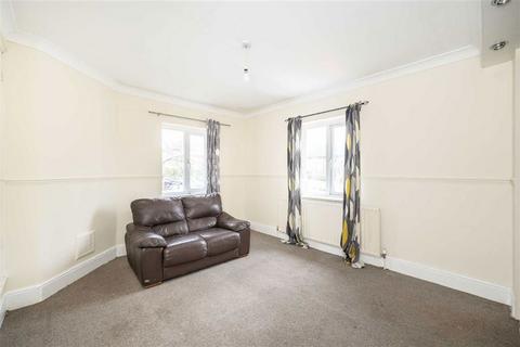 2 bedroom maisonette for sale, Mayeswood Road, London SE12