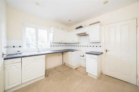 123 Mayeswood Road, London, SE12 9SA