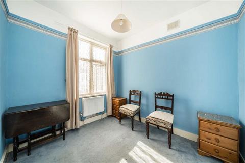 44 Dallinger Road, London, SE12 0TL