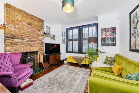 2 bedroom flat for sale, Leahurst Road, London SE13