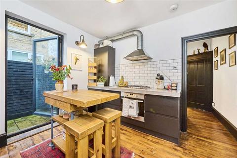 298 Leahurst Road, London, SE13 5LT
