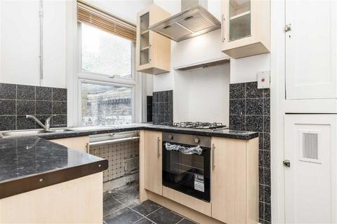 1 bedroom flat for sale, Springbank Road, London SE13