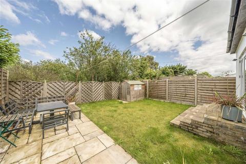 3 bedroom semi-detached house for sale, Waite Davies Road, London SE12