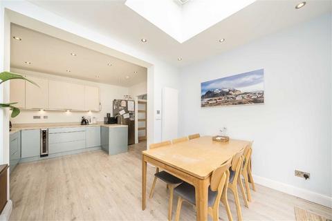 3 bedroom semi-detached house for sale, Waite Davies Road, London SE12