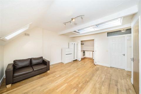 Studio for sale, Luffman Road, London SE12