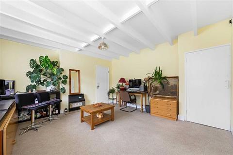 3 bedroom house for sale, Eltham Green Road, London SE9