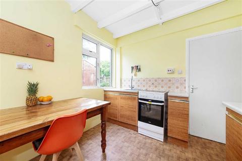 3 bedroom house for sale, Eltham Green Road, London SE9