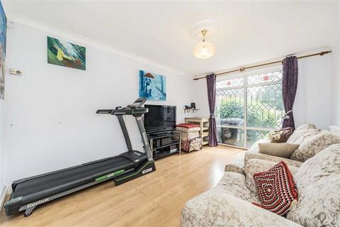 4 bedroom terraced house for sale, Wimborne Close, London SE12