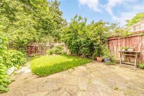 4 bedroom terraced house for sale, Wimborne Close, London SE12