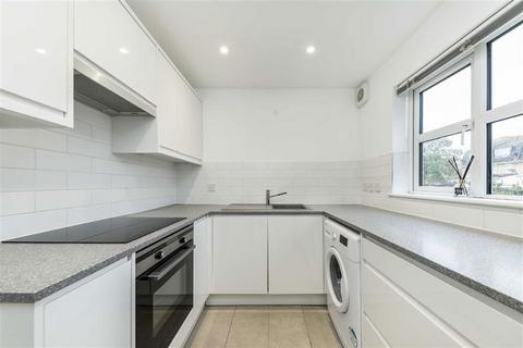 1 bedroom flat for sale, Le May Avenue, London SE12