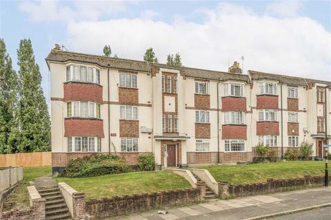 2 bedroom flat for sale, Amblecote Road, London SE12