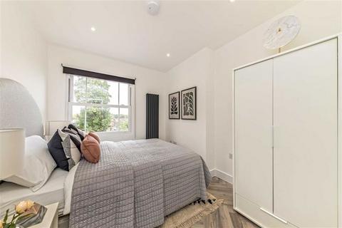 2 bedroom flat for sale, Northbrook Road, London SE13