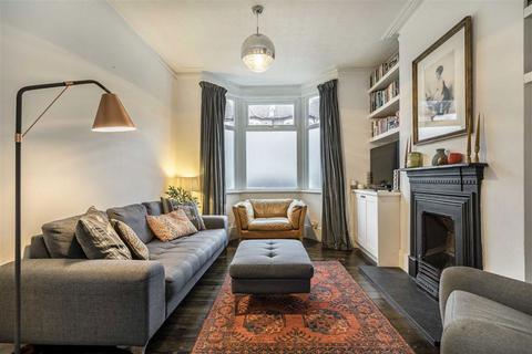 132 Leahurst Road, London, SE13 5NN
