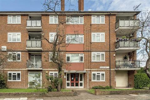 2 bedroom flat for sale, Ravens Way, London SE12