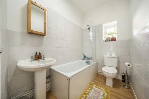 1 bedroom flat to rent, Lee High Road, London SE12