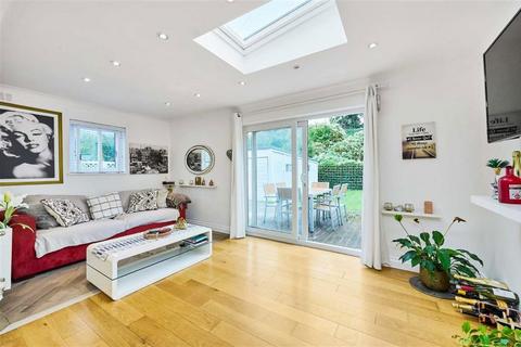 3 bedroom house for sale, Edgeworth Road, London SE9