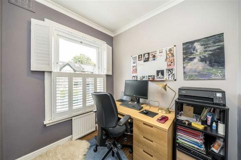 21 Elthruda Road, London, SE13 6SW