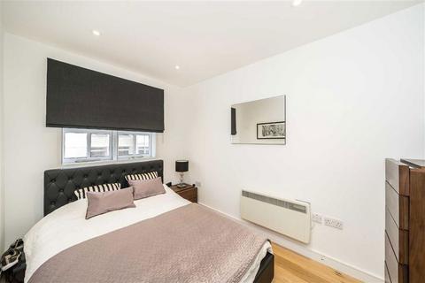 2 bedroom flat for sale, Gainsford Street, London SE1