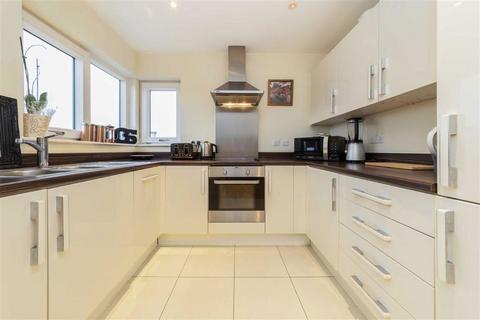 2 bedroom flat for sale, Silwood Street, London SE16