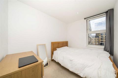 3 bedroom flat for sale, Decima Street, London SE1