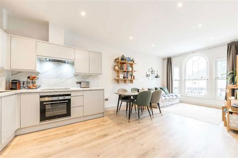 10 Frederick Square, London, SE16 5XR