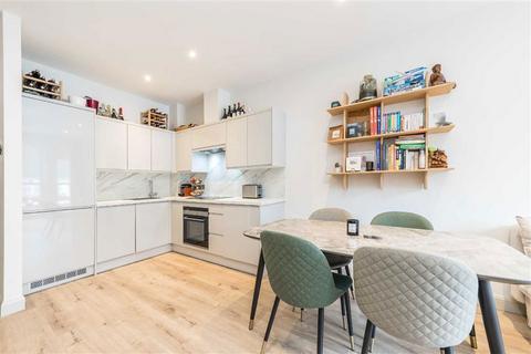 10 Frederick Square, London, SE16 5XR
