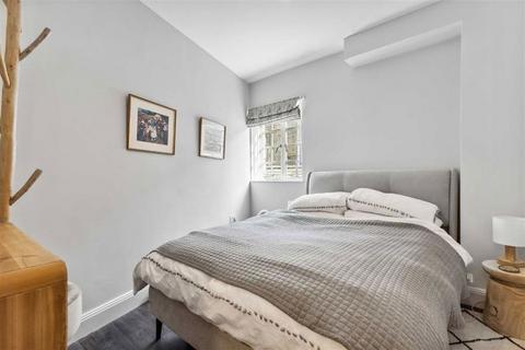 2 bedroom flat for sale, Shad Thames, London SE1