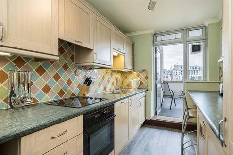 2 bedroom flat for sale, Upper Ground, London SE1