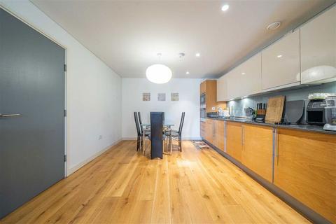 2 bedroom flat for sale, Bermondsey Square, London SE1