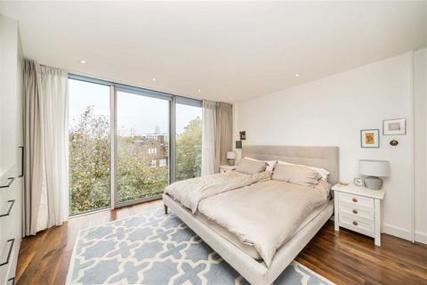 3 bedroom flat for sale, Waterloo Road, London SE1